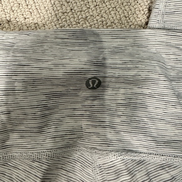 Lululemon align grey and white striped leggings - Picture 3 of 4